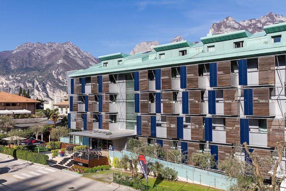 Caravel Bike Hotel Torbole Sul Garda Exterior photo